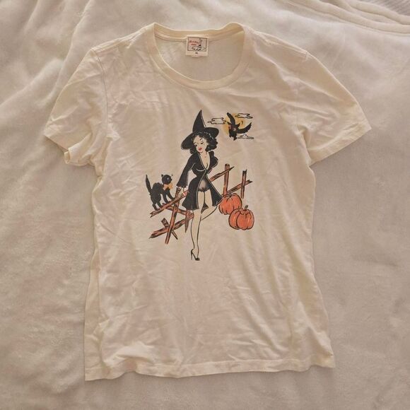 Modcloth Tops - ModCloth Pinup Witch Pumpkin Patch Tee Women’s Size XL Ivory